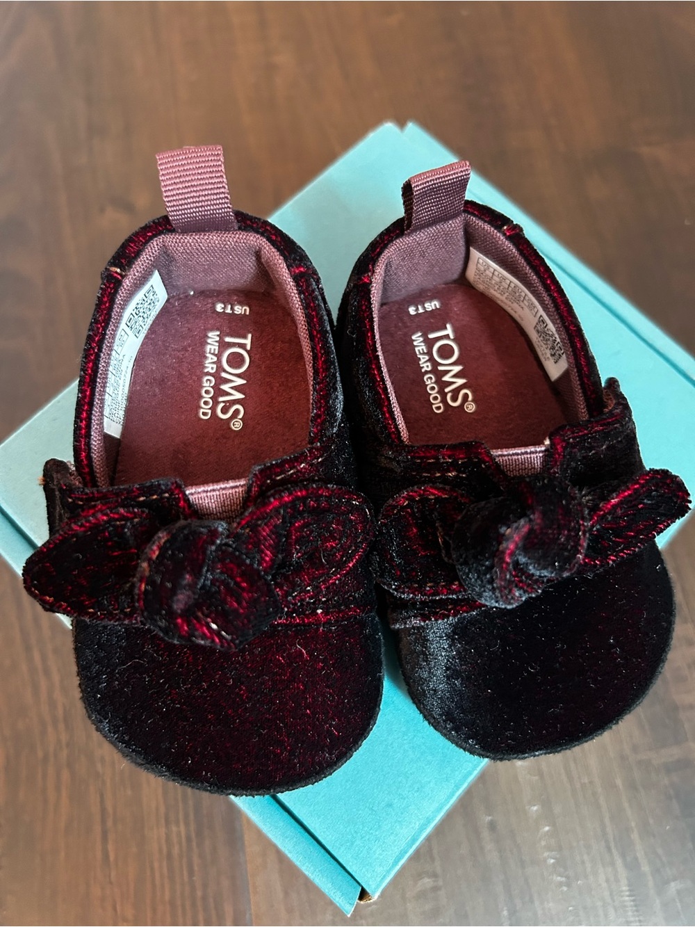 Toms Girls Velvet Bow Slip-On Shoes in Burgundy and Black